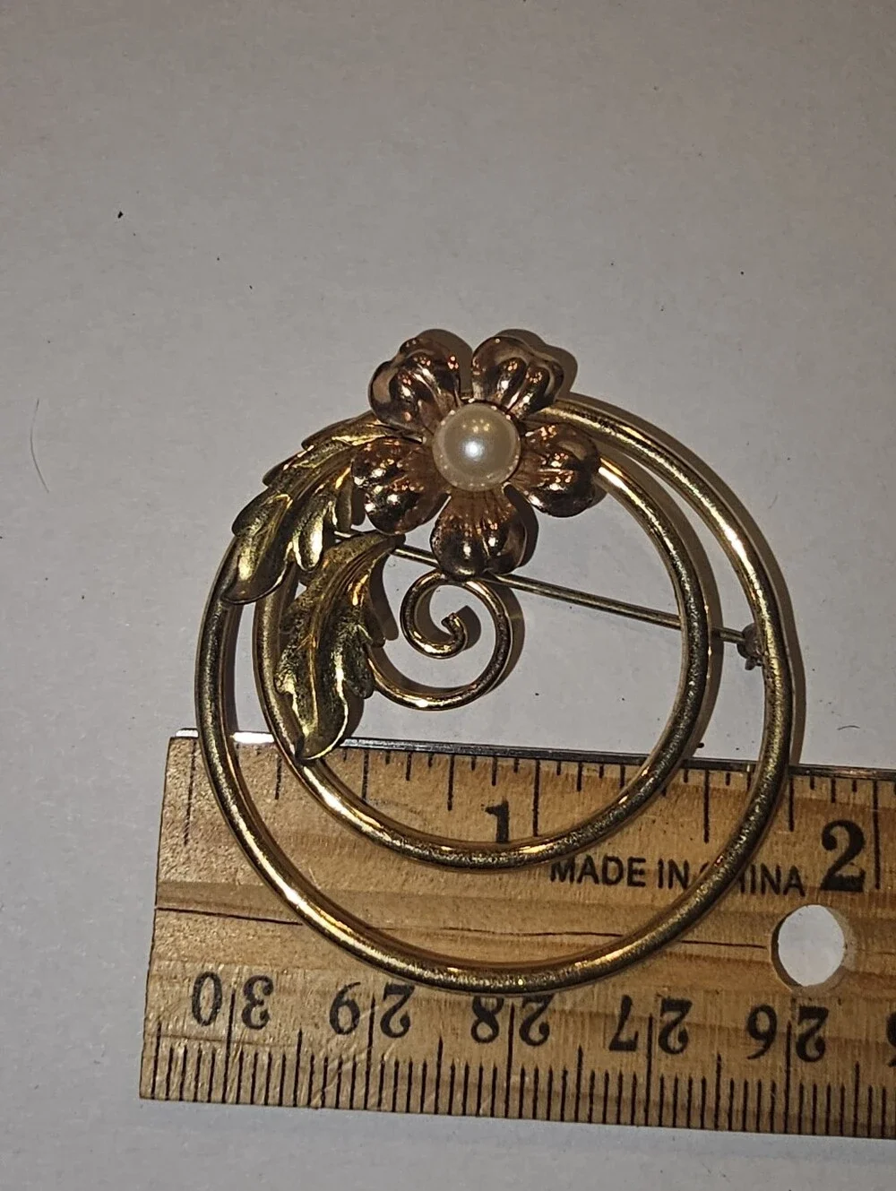 Vintage Van Dell 12K Gold Filled Floral Circle Brooch Pin with Cultured Pearl